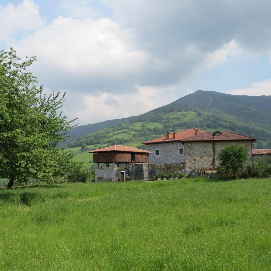 Ovinana  Agroturismo La Casona De Belmonte מראה חיצוני תמונה