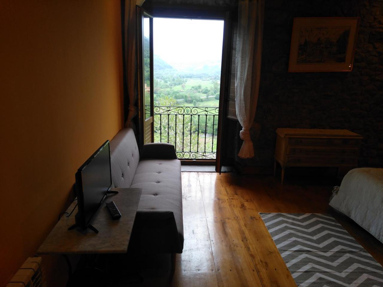 Ovinana  Agroturismo La Casona De Belmonte מראה חיצוני תמונה