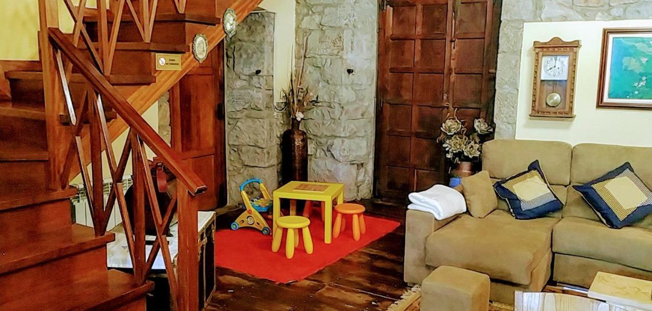 Ovinana  Agroturismo La Casona De Belmonte מראה חיצוני תמונה