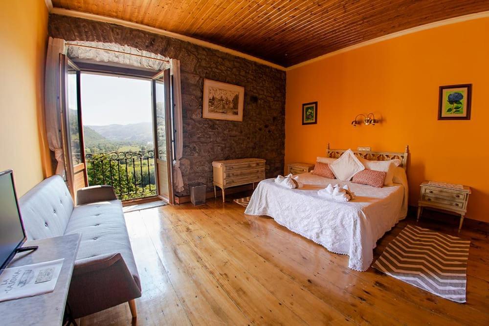 Ovinana  Agroturismo La Casona De Belmonte מראה חיצוני תמונה